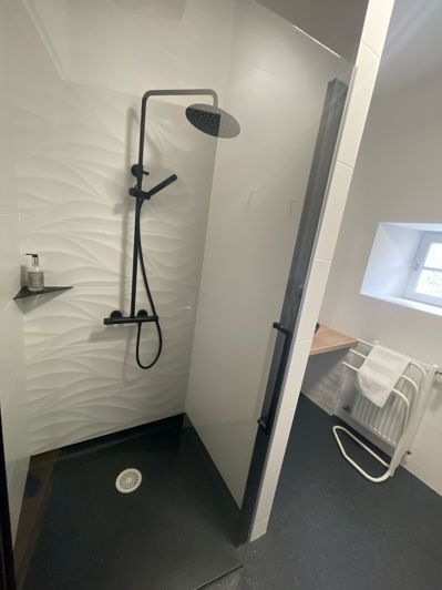 Image No.24-8 Bed House for sale