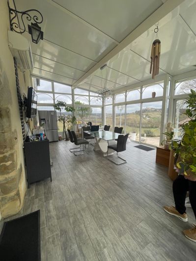 Image No.31-8 Bed House for sale