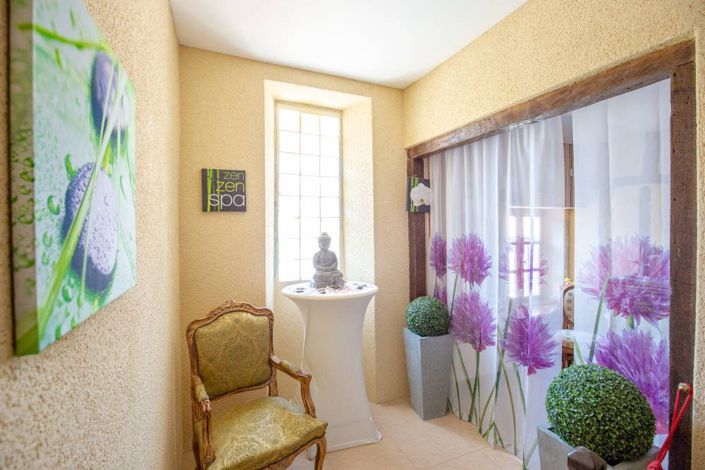 Image No.53-8 Bed House for sale