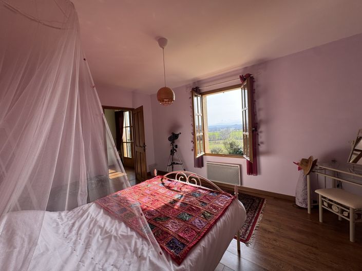 Image No.23-4 Bed House for sale