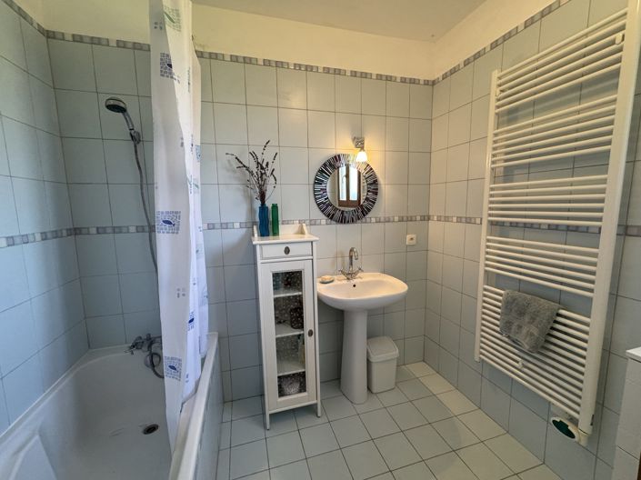 Image No.26-4 Bed House for sale