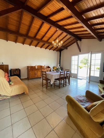 Image No.17-9 Bed House for sale