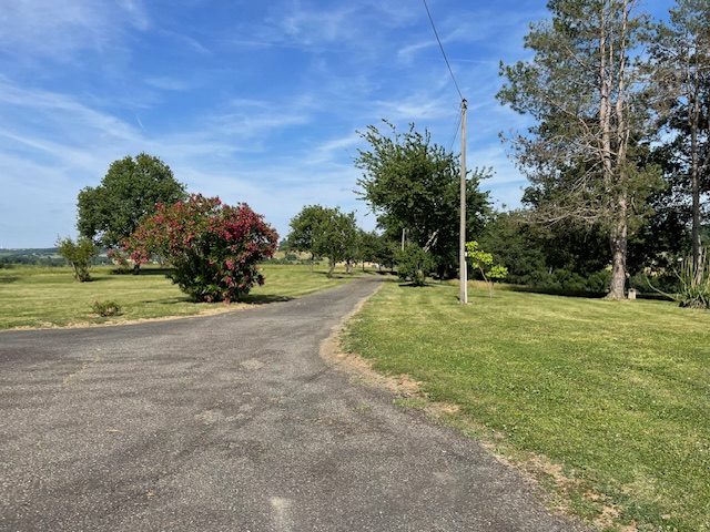 Image No.7-9 Bed House for sale