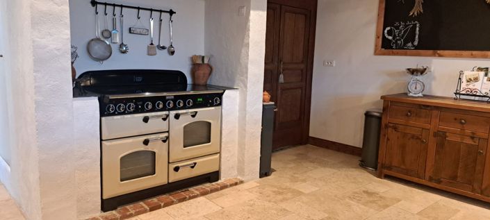 Image No.11-5 Bed House for sale