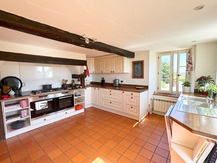 Image No.9-3 Bed House for sale