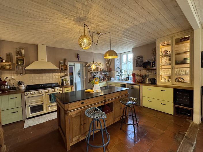 Image No.2-4 Bed House for sale