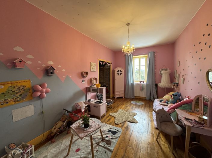 Image No.21-4 Bed House for sale