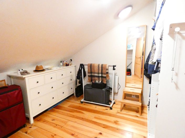 Image No.11-3 Bed House for sale