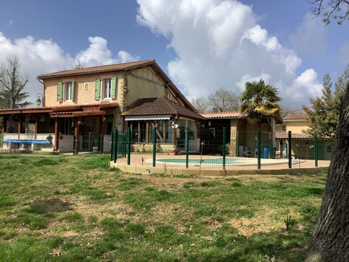 Image No.42-5 Bed House for sale