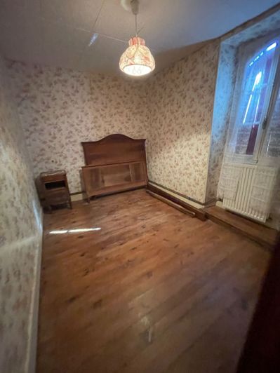 Image No.13-5 Bed House for sale