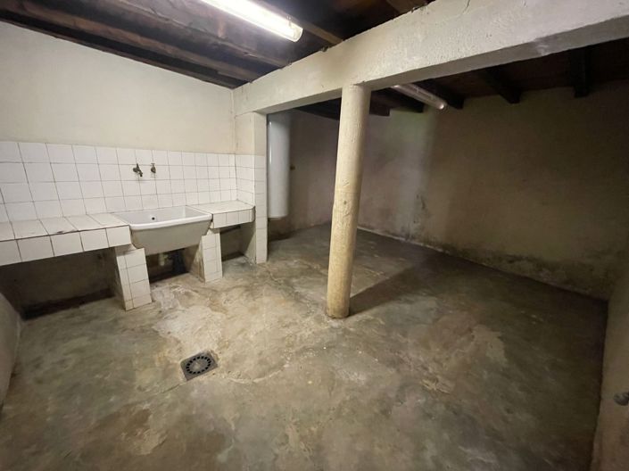 Image No.26-5 Bed House for sale