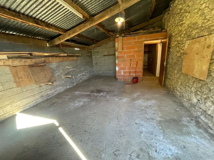 Image No.31-5 Bed House for sale