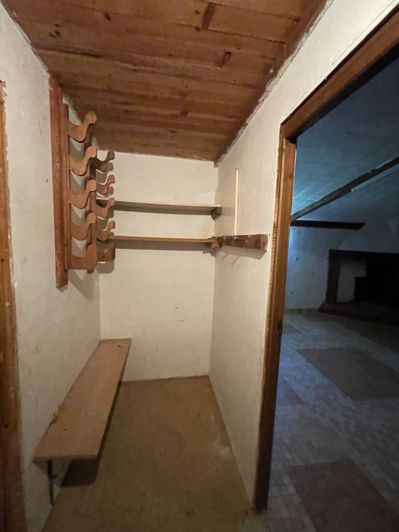 Image No.32-5 Bed House for sale