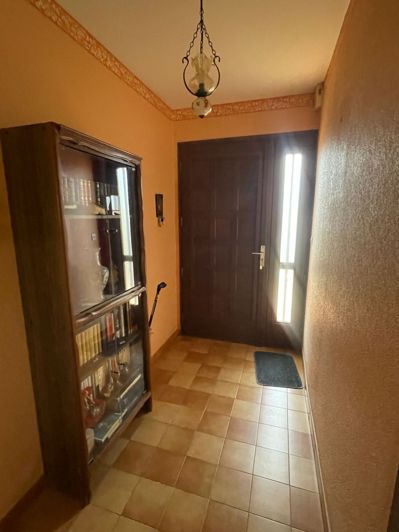 Image No.17-3 Bed House for sale