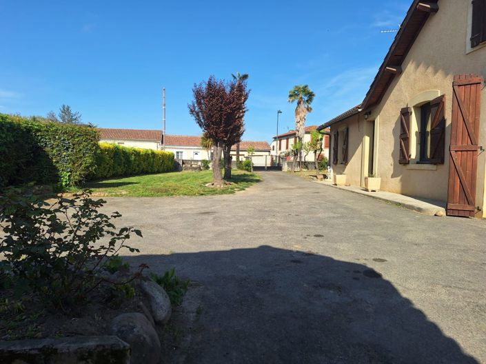 Image No.10-3 Bed House for sale