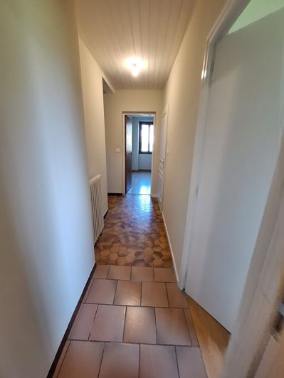 Image No.37-3 Bed House for sale