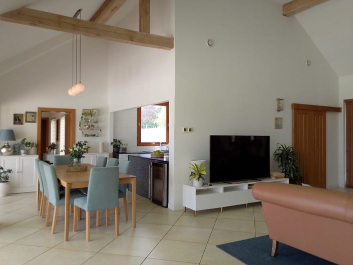 Image No.8-4 Bed House for sale