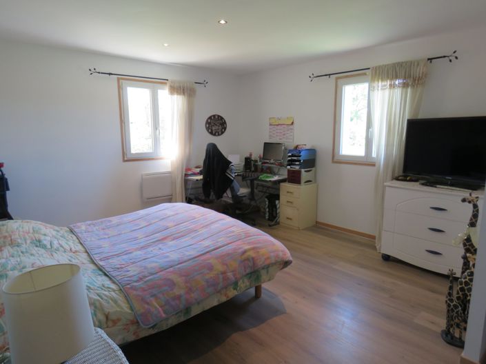 Image No.12-3 Bed Villa for sale