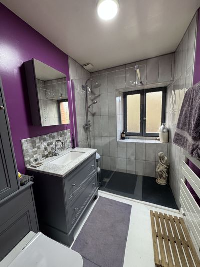 Image No.26-6 Bed House for sale