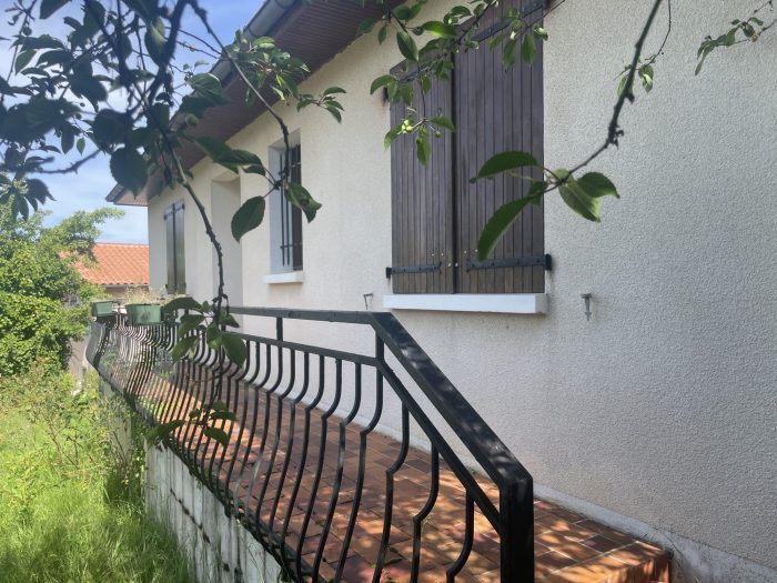 Image No.1-2 Bed Villa for sale
