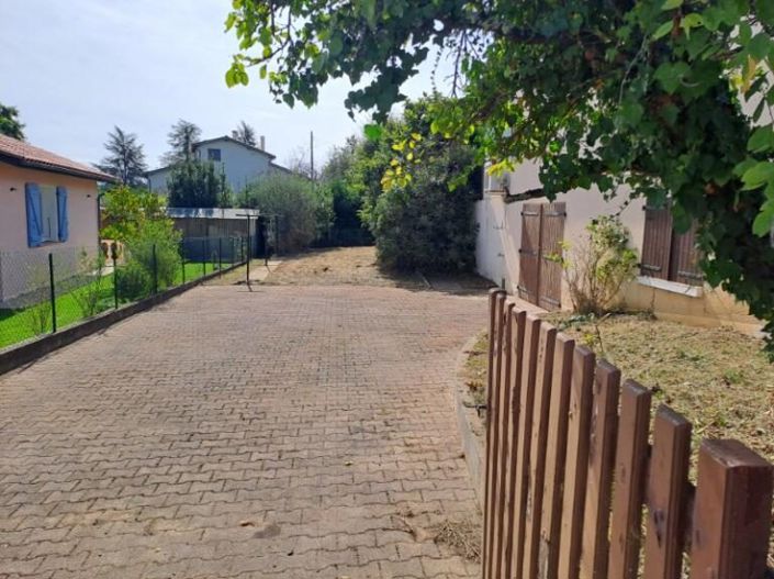 Image No.5-2 Bed Villa for sale