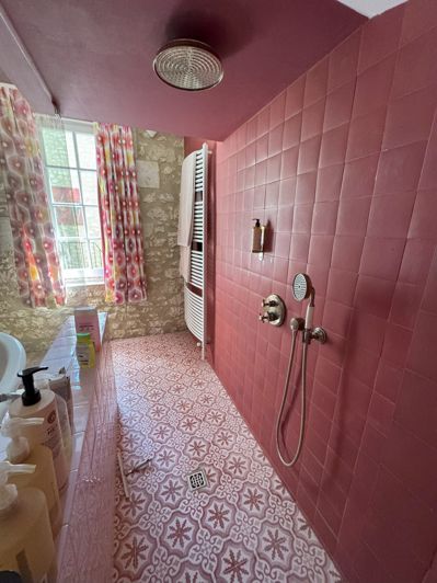 Image No.23-11 Bed Property for sale