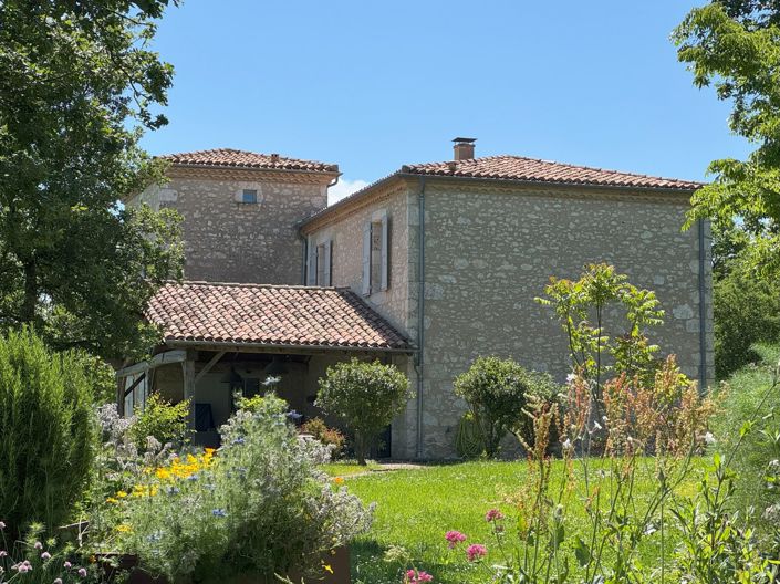 Image No.28-11 Bed Property for sale