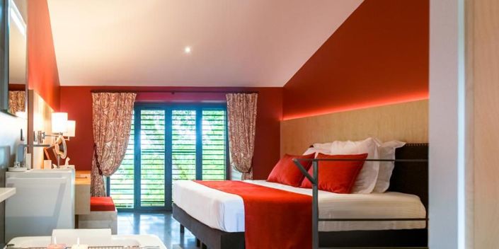 Image No.42-11 Bed Property for sale