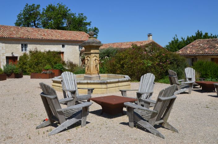 Image No.64-11 Bed Property for sale