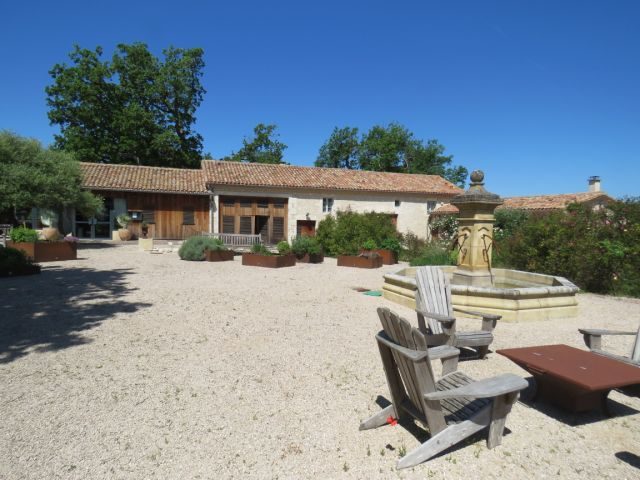 Image No.72-11 Bed Property for sale