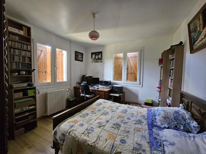 Image No.26-6 Bed House for sale