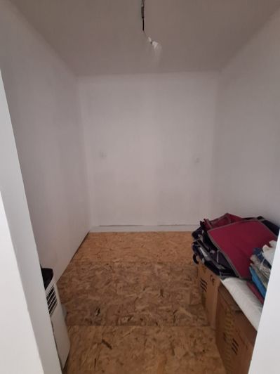 Image No.30-6 Bed House for sale