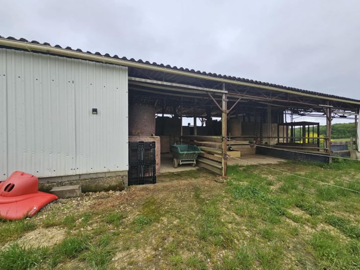 Image No.90-6 Bed House for sale