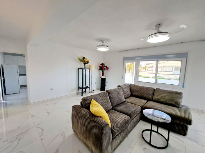 Image No.12-4 Bed Villa for sale