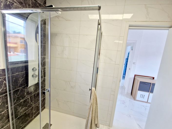 Image No.21-4 Bed Villa for sale