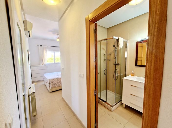 Image No.15-2 Bed Villa for sale