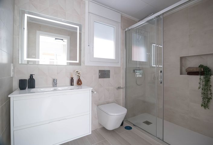 Image No.16-3 Bed Townhouse for sale