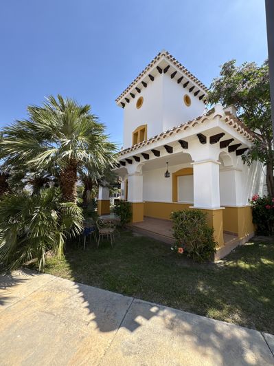 Image No.1-4 Bed Villa for sale