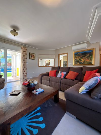 Image No.12-4 Bed Villa for sale