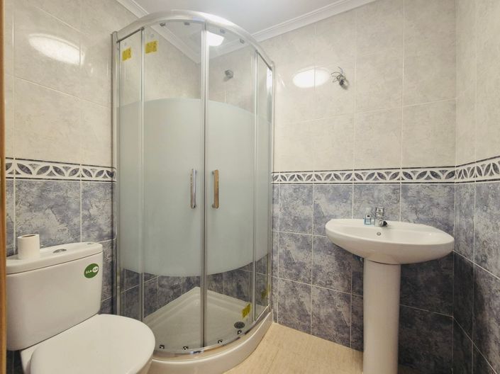 Image No.13-2 Bed Townhouse for sale