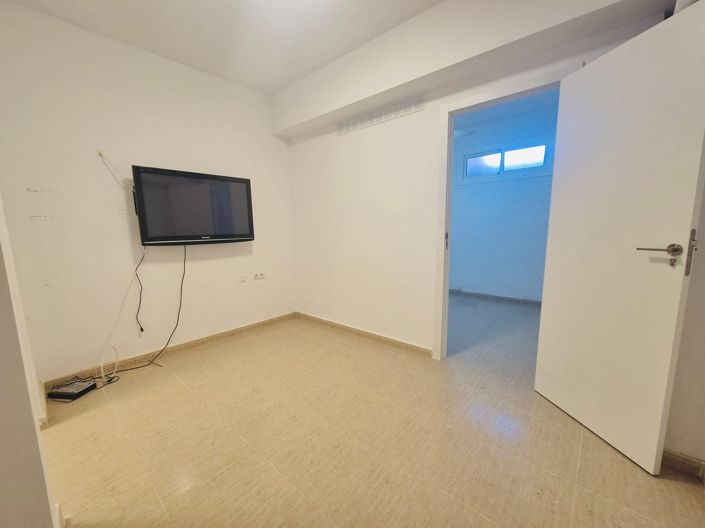 Image No.15-2 Bed Townhouse for sale