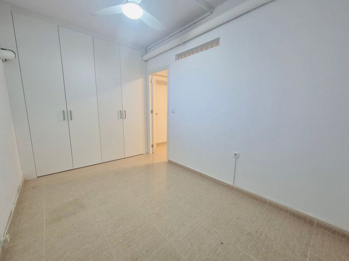 Image No.17-2 Bed Townhouse for sale