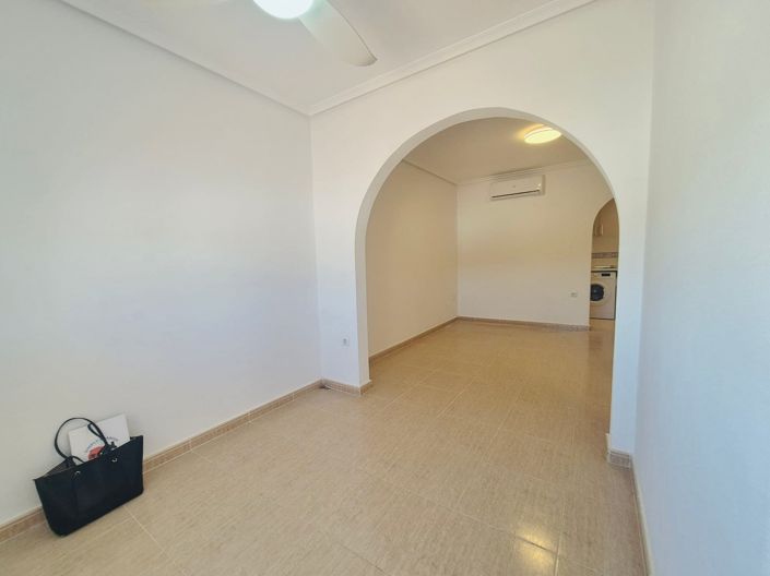 Image No.7-2 Bed Townhouse for sale