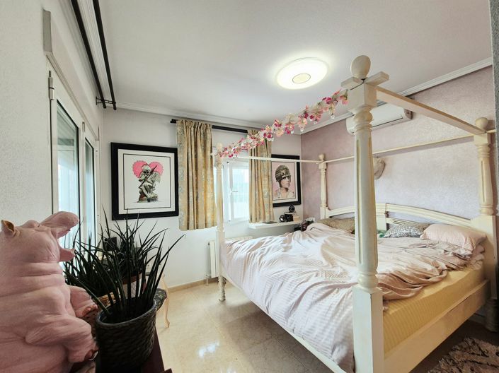 Image No.17-3 Bed Villa for sale