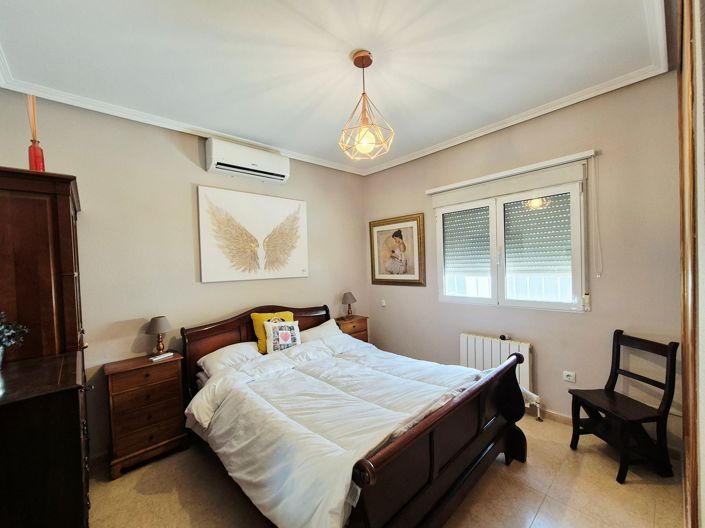 Image No.19-3 Bed Villa for sale