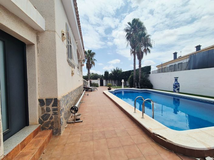 Image No.29-3 Bed Villa for sale