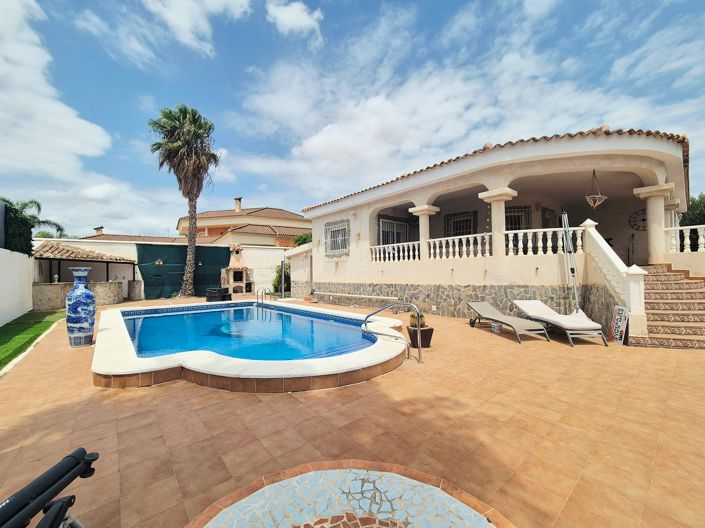 Image No.3-3 Bed Villa for sale