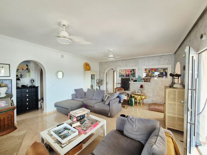 Image No.9-3 Bed Villa for sale