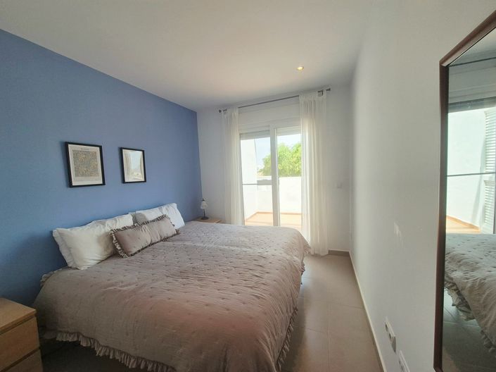 Image No.8-2 Bed Apartment for sale