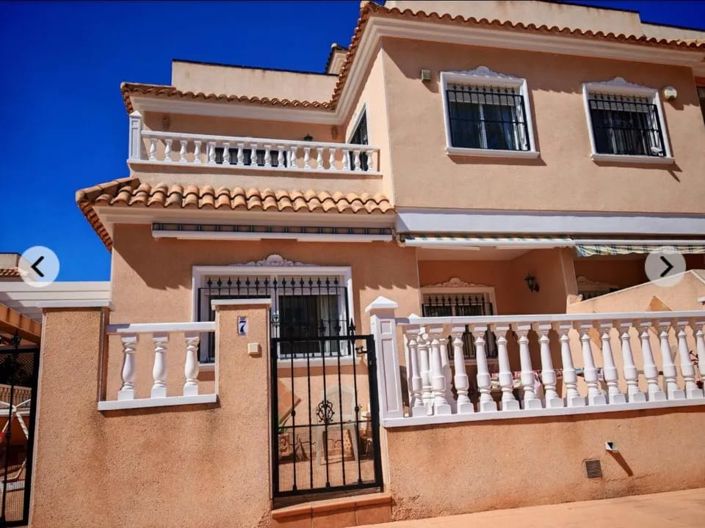 Image No.1-3 Bed Townhouse for sale